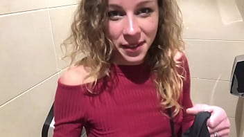 18y teen suck & cumswallow on public toilets before to take a train